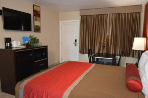  Harbor Inn & Suites Oceanside  Окинсайд